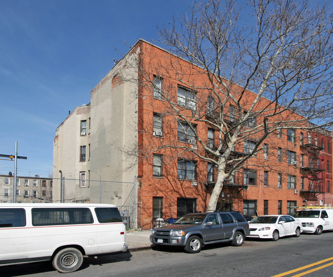 605 Gates Ave in Brooklyn, NY - Building Photo - Building Photo