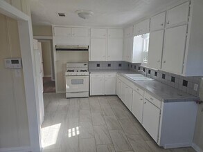 1795 Euclid St in Beaumont, TX - Foto de edificio - Building Photo