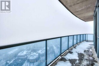 90 Absolute Ave in Mississauga, ON - Building Photo - Building Photo