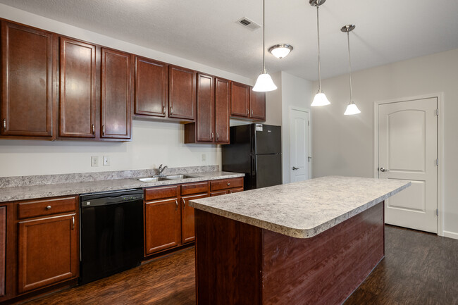 Winchester Village Apartments in Canal Winchester, OH - Building Photo - Interior Photo