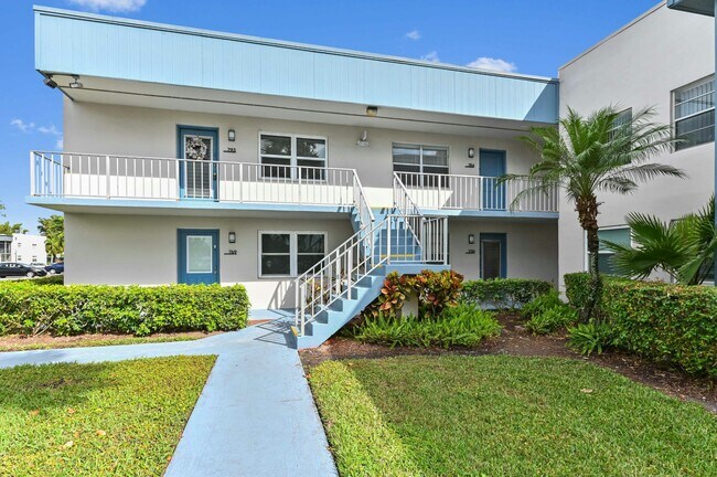 773 Normandy Q in Delray Beach, FL - Building Photo - Building Photo