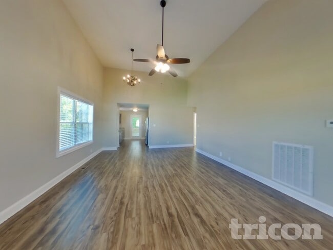 2945 Lancelot Ln in Clarksville, TN - Building Photo - Building Photo