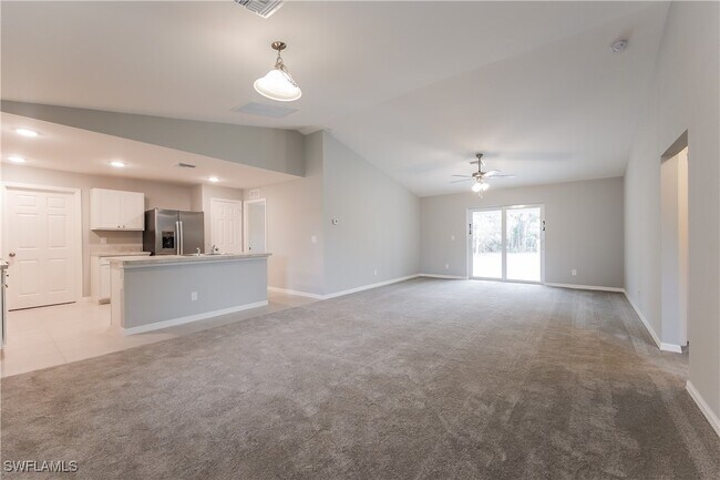 3111 62nd St W in Lehigh Acres, FL - Building Photo - Building Photo