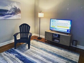 2013 Waverly Av. in Memphis, TN - Foto de edificio - Building Photo