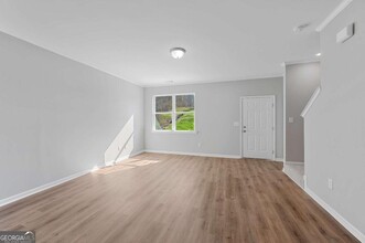 2836 Laurel Ridge Cir in East Point, GA - Foto de edificio - Building Photo