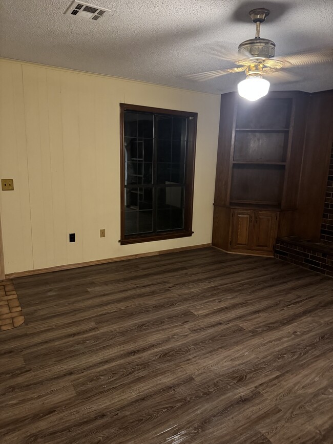 323 S Shurley St in Sallisaw, OK - Building Photo - Building Photo