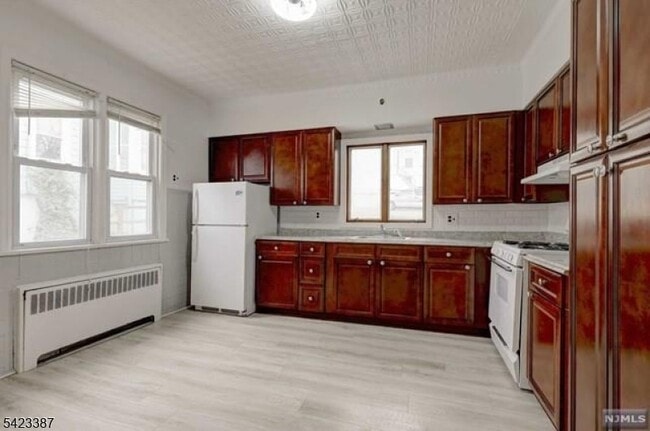 58 Westervelt Ave in Hawthorne, NJ - Building Photo - Building Photo