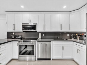 3440 S Ocean Blvd in Palm Beach, FL - Building Photo - Building Photo
