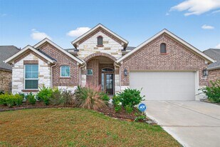 18338 Tiger Flowers Dr in Conroe, TX - Building Photo