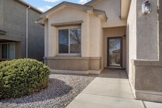 1143 Desert Sunflower Dr NE in Rio Rancho, NM - Building Photo - Building Photo