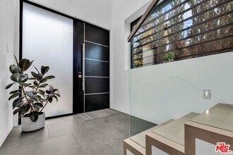 703 N Lucia Ave in Redondo Beach, CA - Building Photo - Building Photo