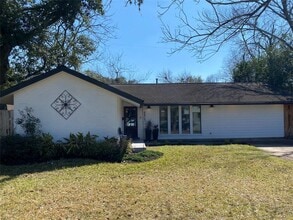 4805 Kinglet St in Houston, TX - Building Photo - Building Photo