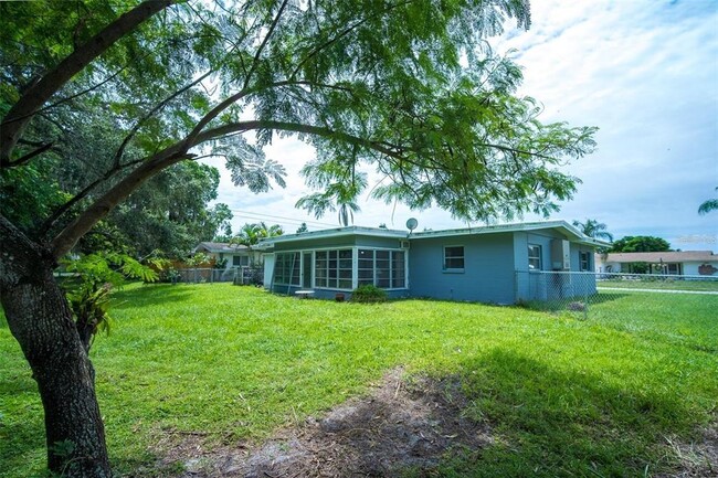 2619 Clipper Ship Way in Sarasota, FL - Building Photo - Building Photo