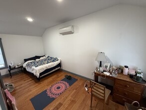 413 S Aurora St in Ithaca, NY - Building Photo - Building Photo