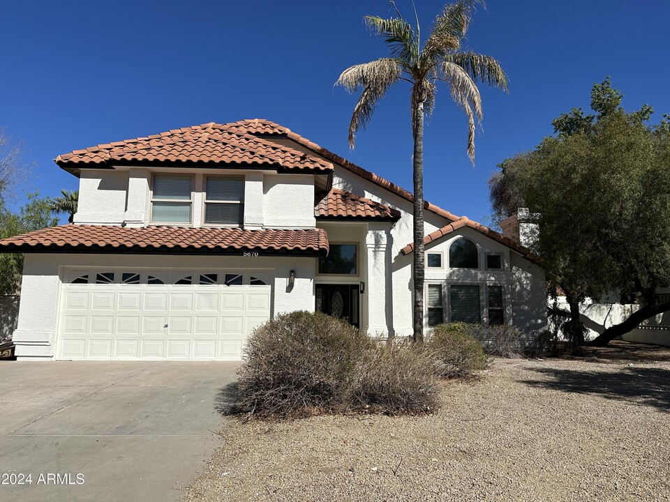 5670 E Hartford Ave in Scottsdale, AZ - Foto de edificio