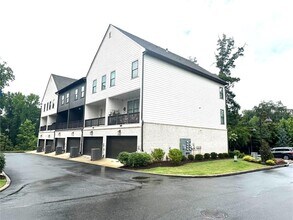6523 Beacon Dr in Sandy Springs, GA - Building Photo - Building Photo
