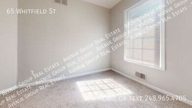 65 Whitfield St in Pontiac, MI - Building Photo - Building Photo