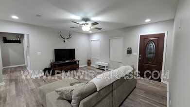 347 Spruce Ln in Ozark, AL - Building Photo - Building Photo