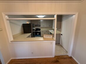 701 Poinsettia Ave in San Mateo, CA - Foto de edificio - Building Photo