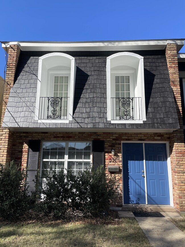 221 W Kenilworth St in New Orleans, LA - Building Photo - Building Photo