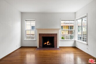 11245 Huston St in Los Angeles, CA - Building Photo - Building Photo