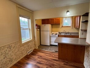 106 E 4th St in Merrill, WI - Building Photo - Building Photo