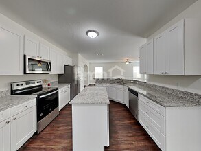 4860 Windbourne Way in St. Cloud, FL - Building Photo - Building Photo