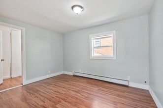 921 15th St in Beaver Falls, PA - Building Photo - Building Photo