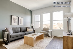 100 N Addison Ave, Unit SI FL3-ID860 in Elmhurst, IL - Building Photo