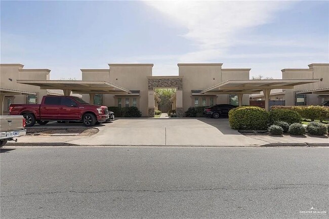 property at 10 West Dr