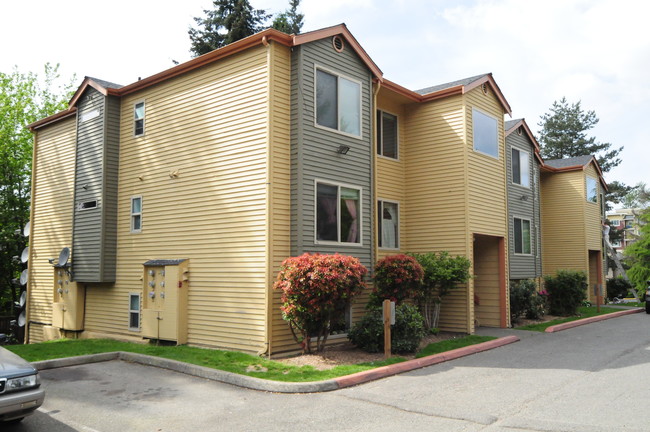 Woodcreek Lane Apartments in Woodinville, WA - Foto de edificio - Building Photo