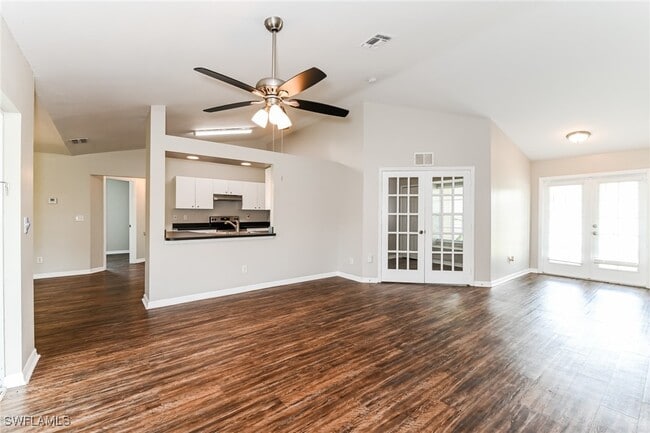 11 W 9th St in Lehigh Acres, FL - Building Photo - Building Photo