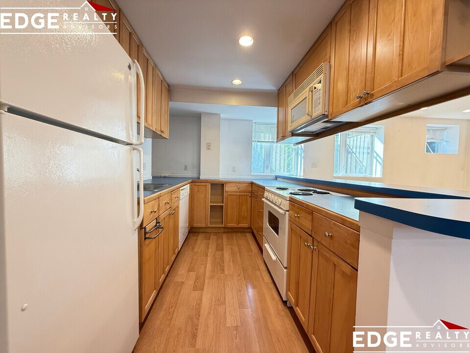 43 May St, Unit 2 in Cambridge, MA - Building Photo