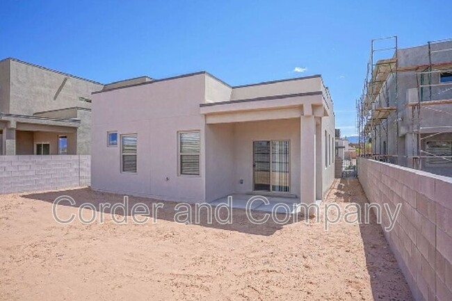 5635 Link Pl NE in Rio Rancho, NM - Building Photo - Building Photo