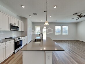 5433 Grindstone Run in Bradenton, FL - Building Photo - Building Photo