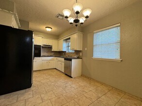 1410 NW 50th St in Lawton, OK - Building Photo - Building Photo