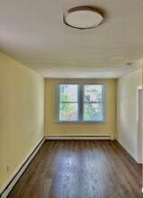 19 E 28th St in Bayonne, NJ - Building Photo - Building Photo