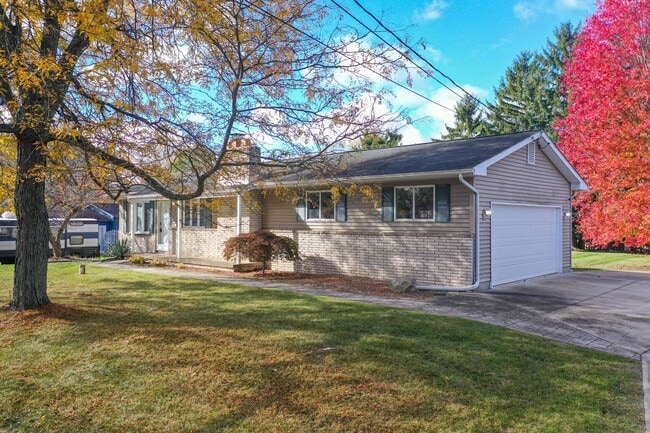 5151 Blossom Dr in Flushing, MI - Building Photo - Building Photo