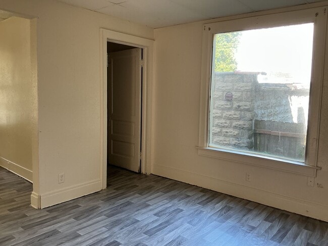 2343-2345-2345 W Becher St in Milwaukee, WI - Building Photo - Building Photo