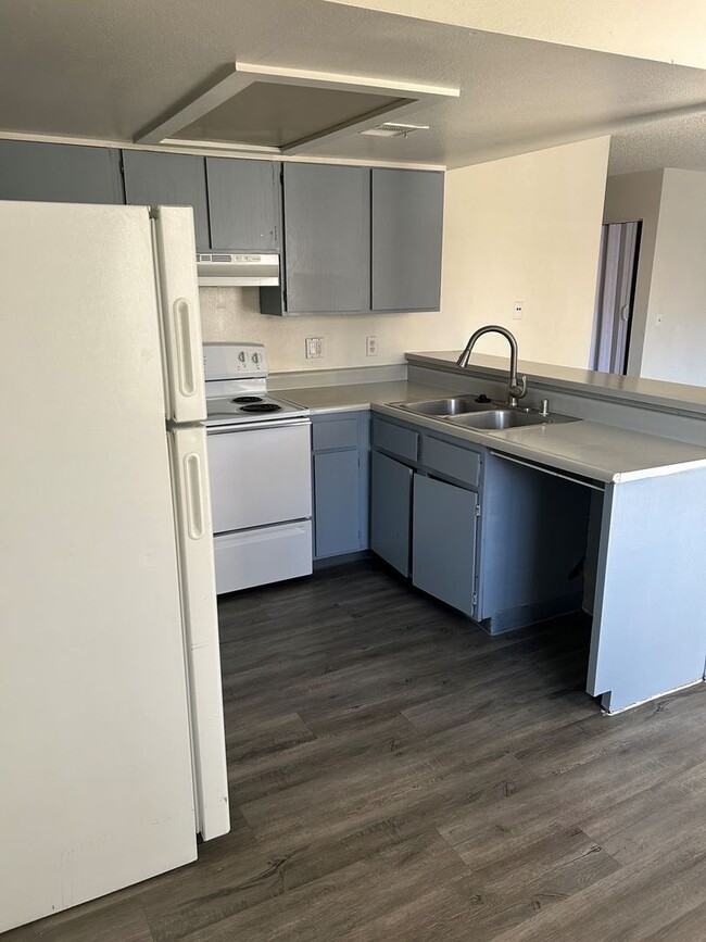 property at 2312 Saturn Ave