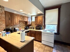 2242 Victor St in Cincinnati, OH - Building Photo - Building Photo