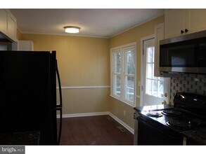 113 W Rutherford Dr in Newark, DE - Building Photo - Building Photo