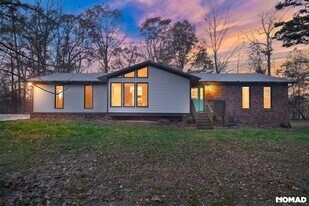 1142 Kendall Mill Rd in Thomasville, NC - Building Photo