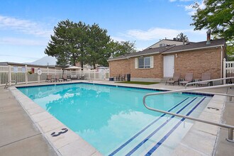 Chadds Ford in Midvale, UT - Foto de edificio - Building Photo