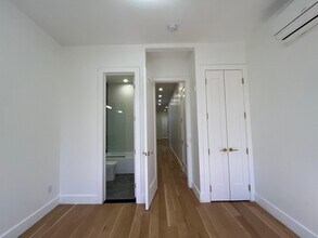 52 Grace St in Jersey City, NJ - Foto de edificio - Building Photo