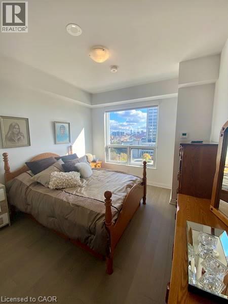 155 Caroline St S in Waterloo, ON - Building Photo - Building Photo