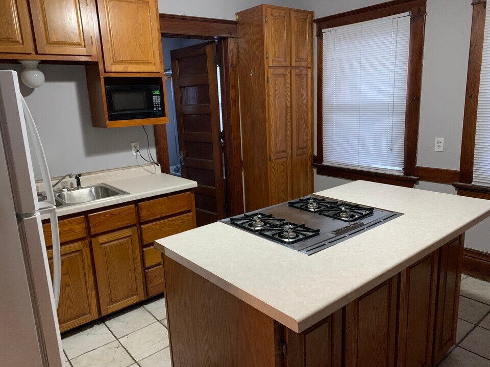 1114 W 6th St in Winona, MN - Building Photo