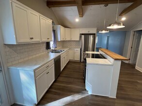 1226 N Davies Ave in Springfield, MO - Building Photo - Building Photo