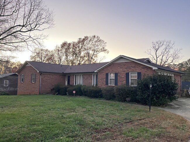 1577 Arden Dr in Lincolnton, NC - Building Photo - Building Photo