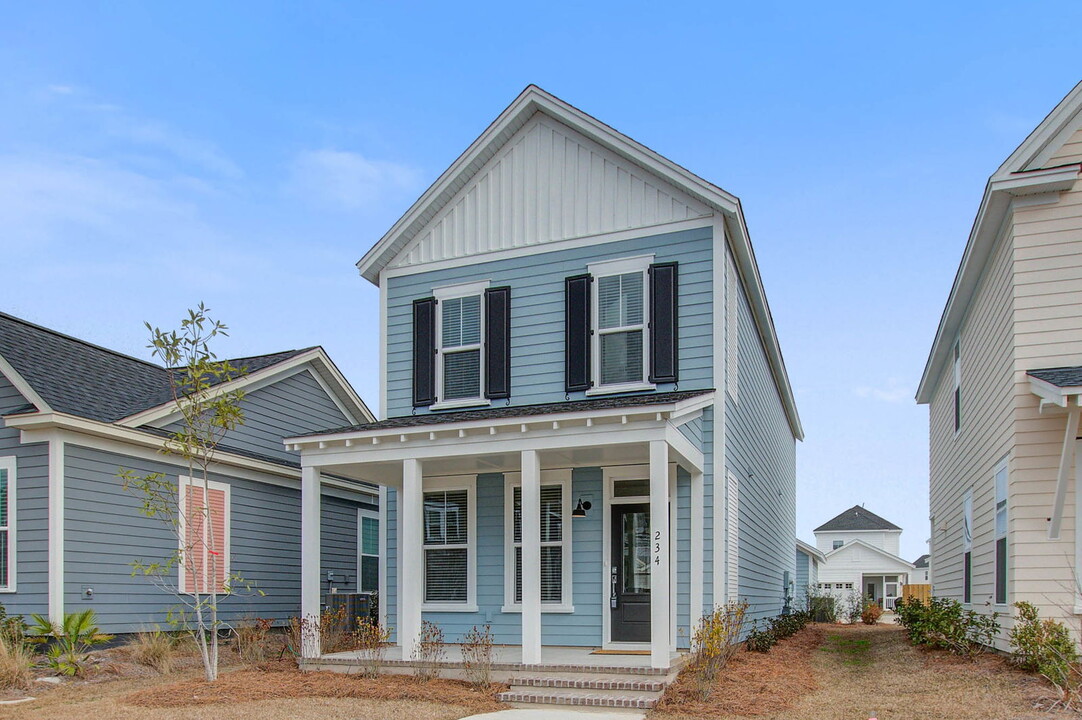 234 Symphony Ave in Summerville, SC - Building Photo